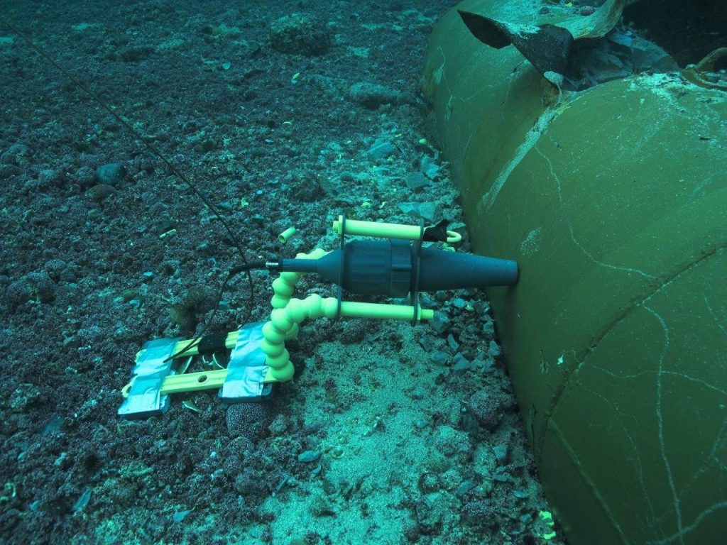 PLMEOD positioned against underwater UXO