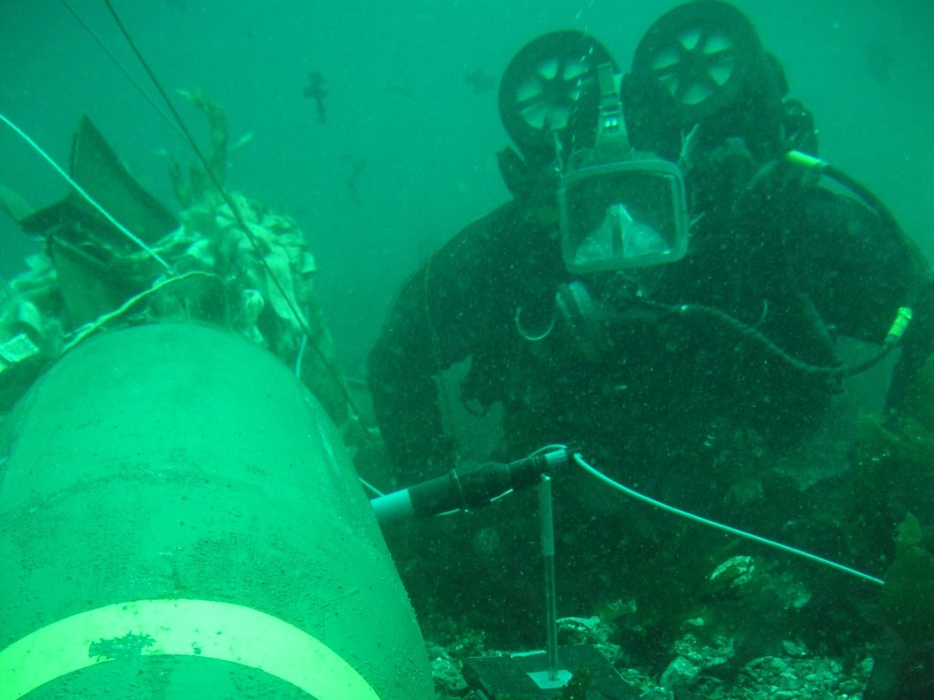 Vulcan shaped charge against underwater uxo